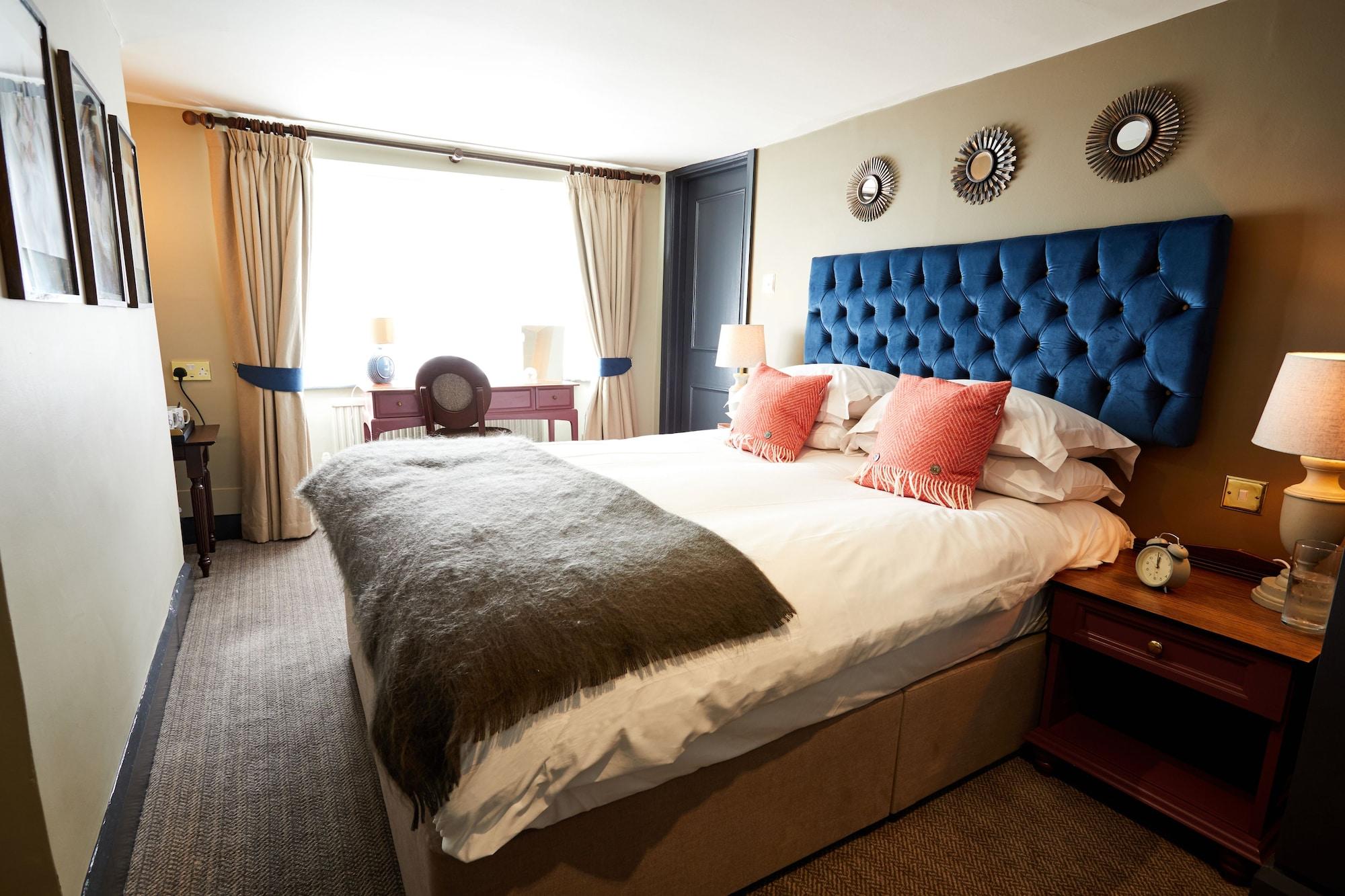 The Fleece At Cirencester Ngoại thất bức ảnh A bedroom at the hotel