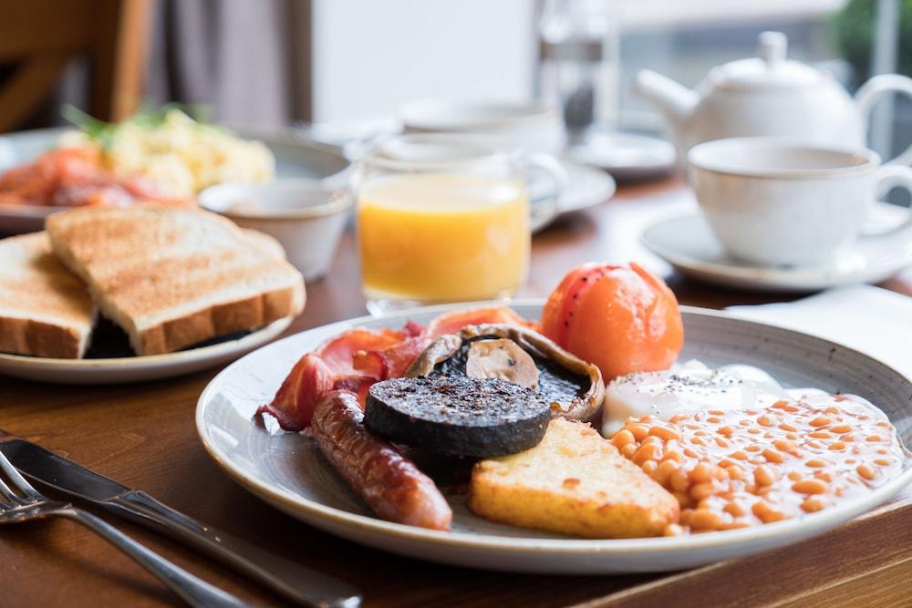 The Fleece At Cirencester Ngoại thất bức ảnh English breakfast