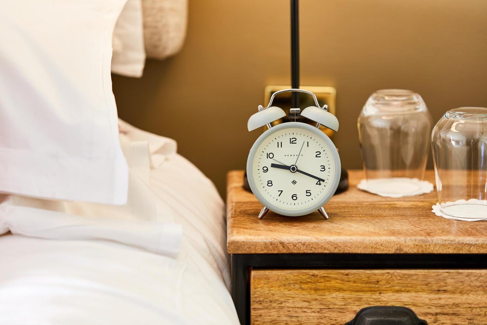 The Fleece At Cirencester Ngoại thất bức ảnh Alarm clock