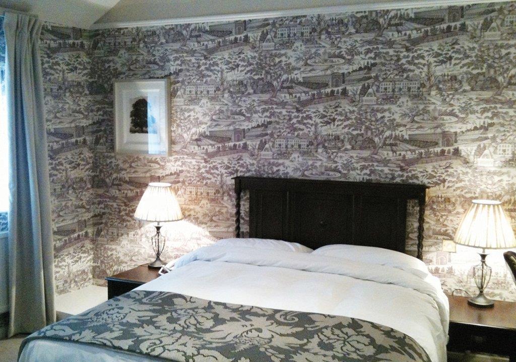 The Fleece At Cirencester Phòng bức ảnh A bedroom at the hotel