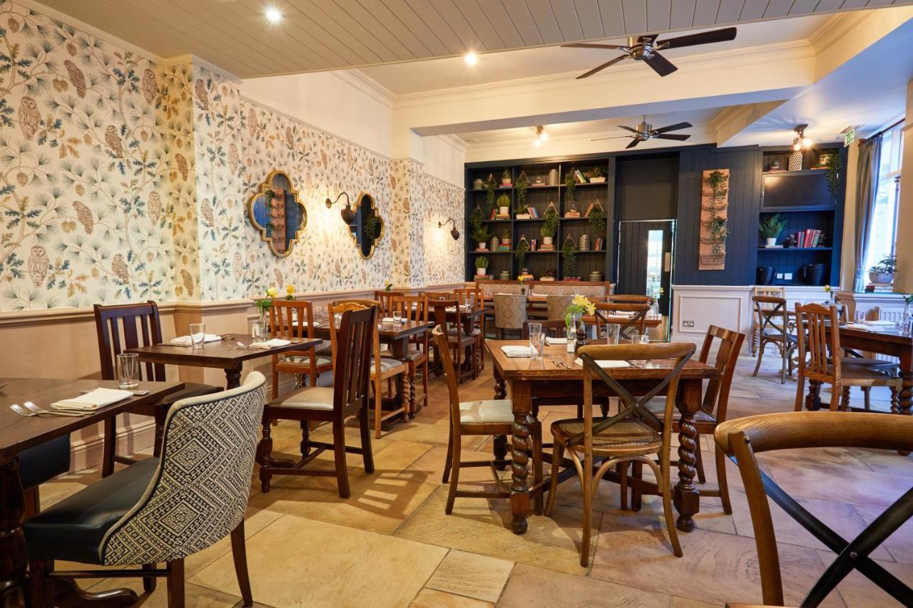 The Fleece At Cirencester Ngoại thất bức ảnh The interior of the restaurant
