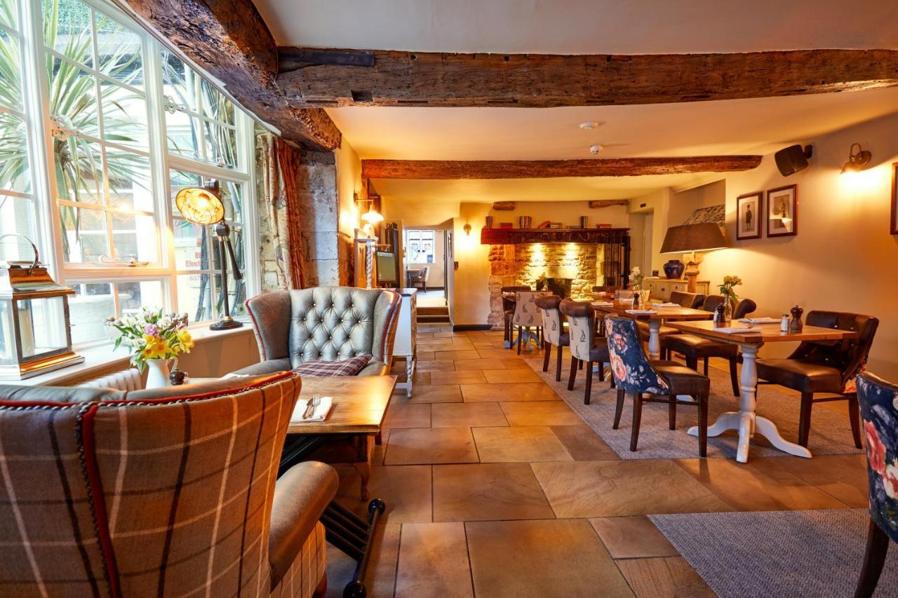 The Fleece At Cirencester Ngoại thất bức ảnh The interior of the restaurant